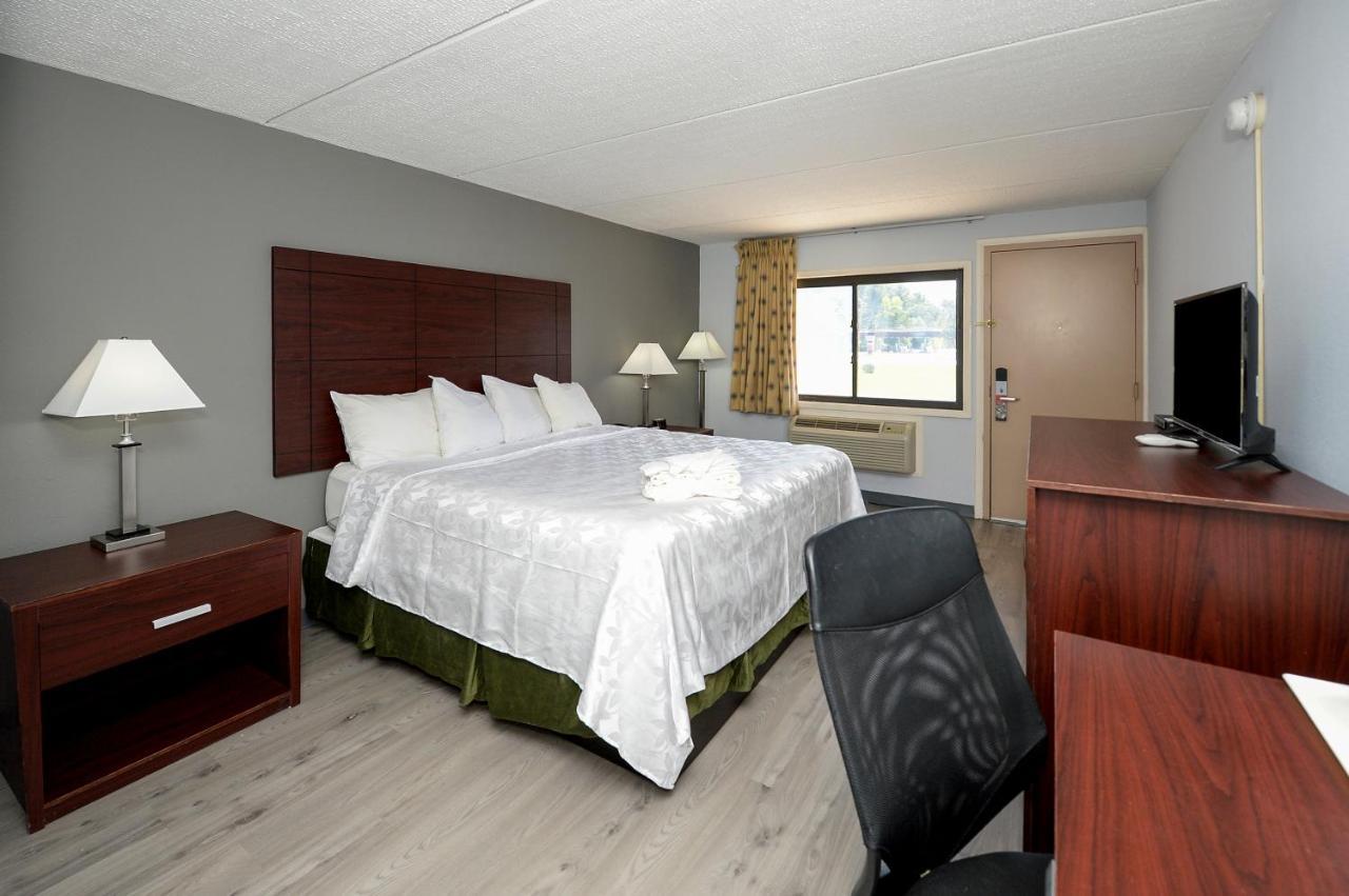 Americas Best Value Inn At Central Valley-Woodbury Exterior foto
