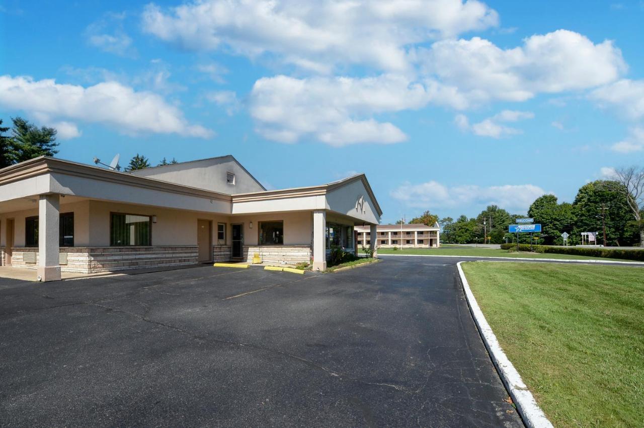 Americas Best Value Inn At Central Valley-Woodbury Exterior foto
