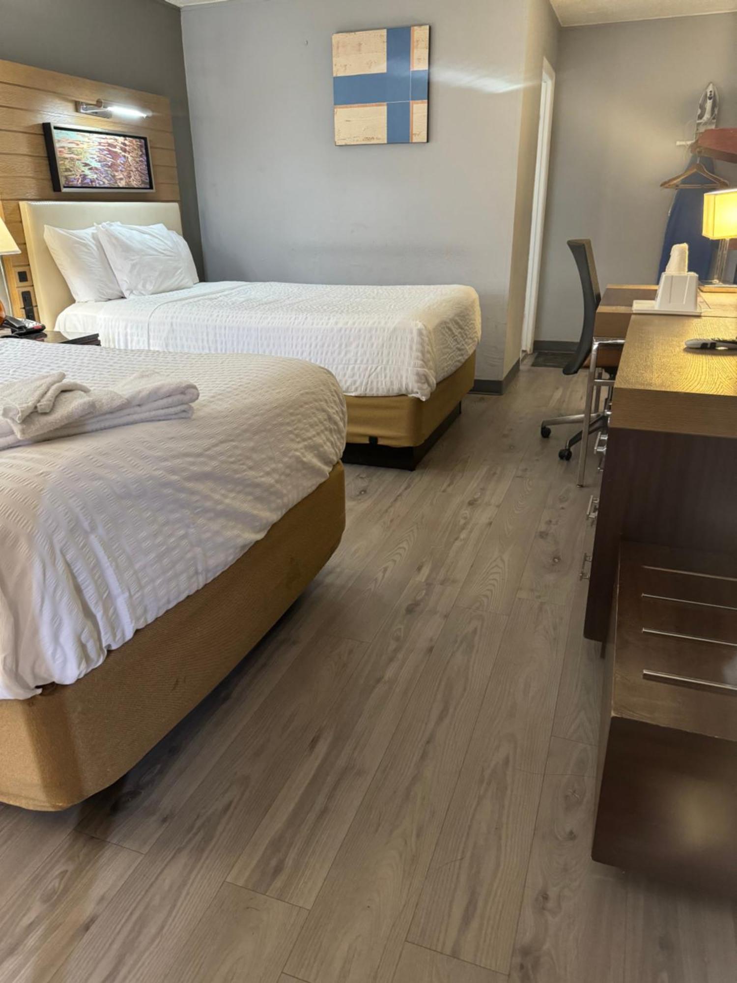 Americas Best Value Inn At Central Valley-Woodbury Exterior foto